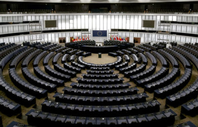 Die EU-Abgeordneten haben mehrheitlich für die Reform gestimmt. Mehrere verteidigten ihr Agieren in der Diskussion.